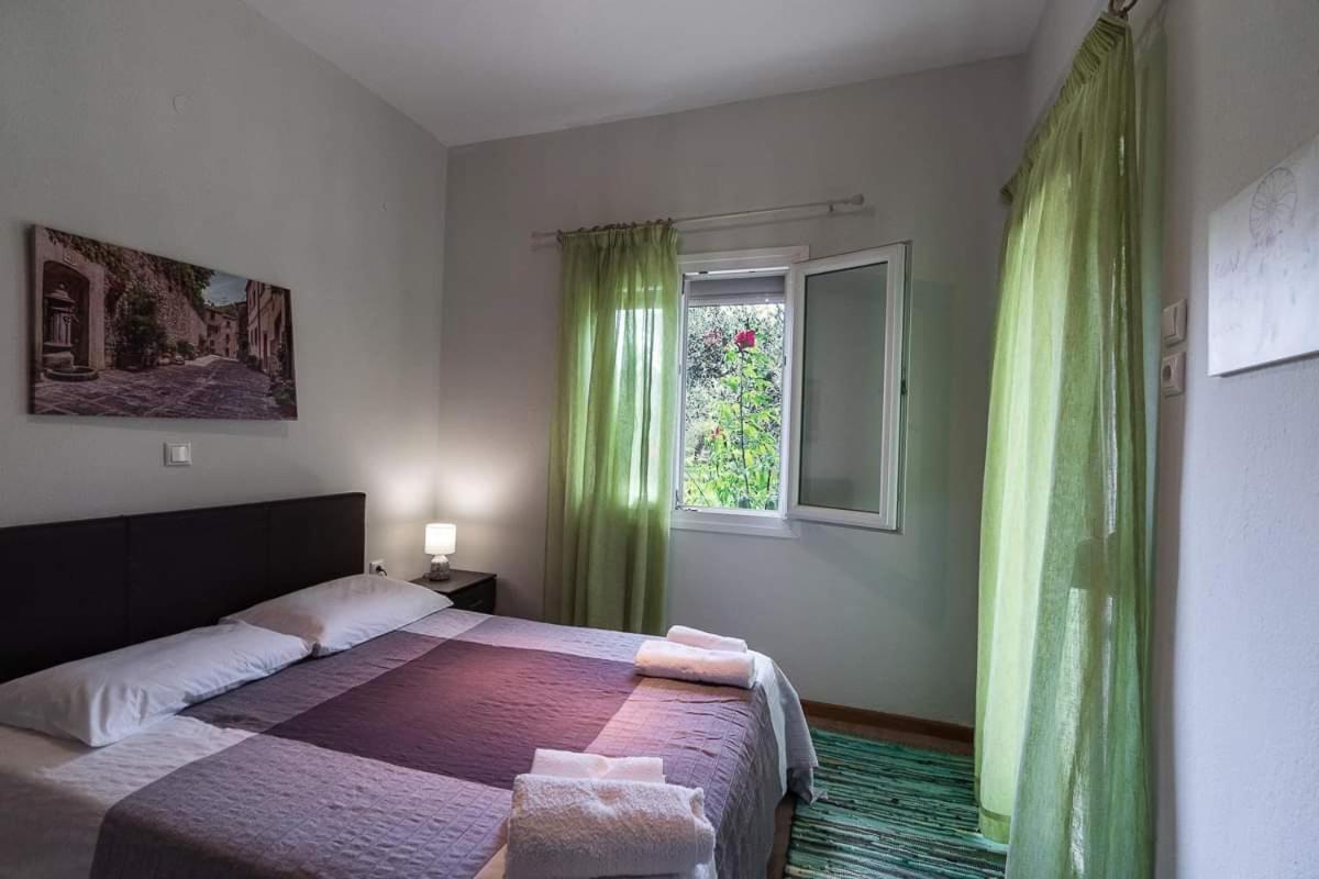 Appartement Mougkrasstudio à Skala Rachoni  Extérieur photo